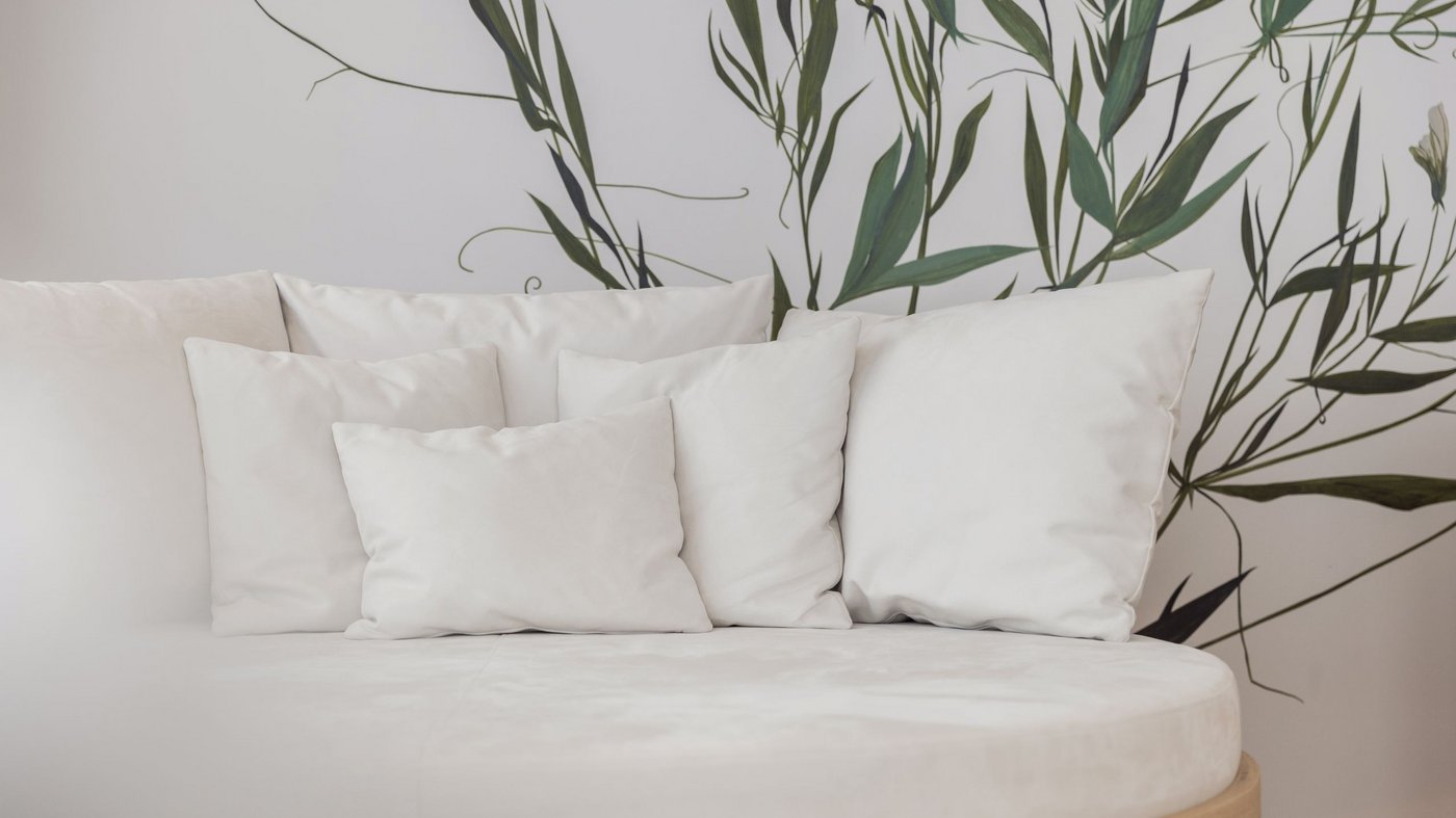 Unser Hotel am Katschberg: an der Piste, bei Tisch, im Pool Unser Hotel am Katschberg: an der Piste, bei Tisch, im Pool